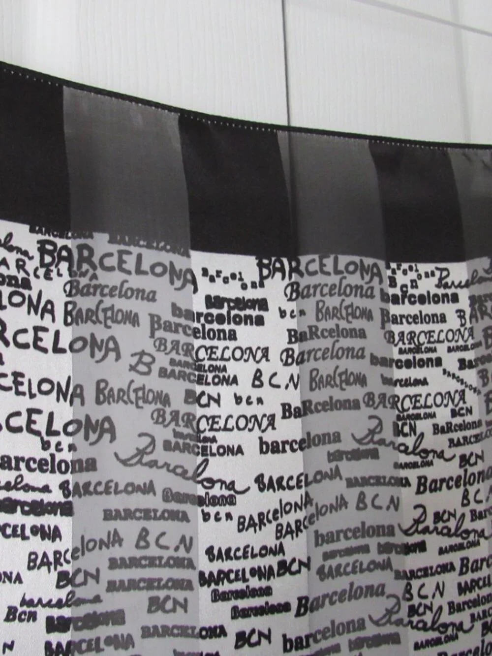 BARCELONA Spain Souvenir Black & White SCARF Name Repeated 100% POLYESTER Safon